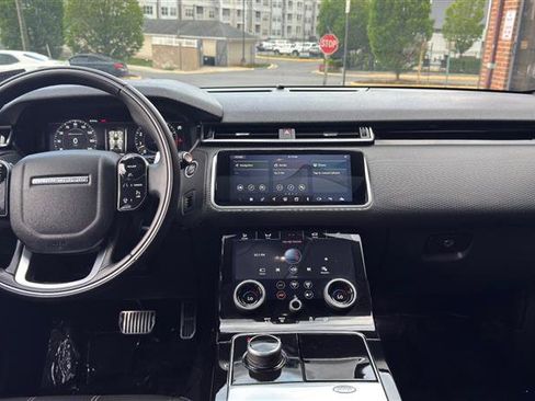 Used 2018 Land Rover Range Rover Velar R-Dynamic SE AWD/4WD image 23