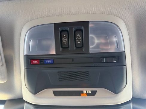 Used 2025 Subaru Crosstrek 2.5i Limited w/ Crosstrek Mirror Package image 24