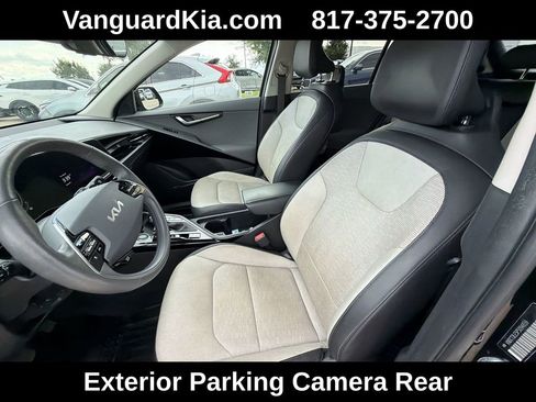 Used 2023 Kia Niro FWD image 15