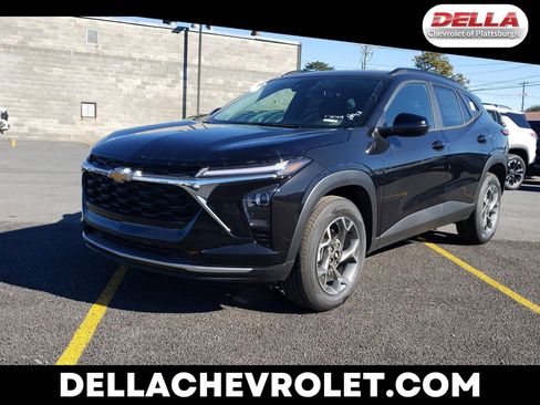 New 2026 Chevrolet Trax LT w/ Sunroof Package image 1