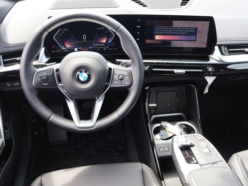New 2025 BMW X1 xDrive28i w/ Technology Package image 23