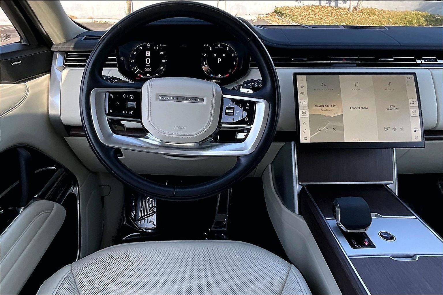 Certified 2024 Land Rover Range Rover SE AWD/4WD image 5