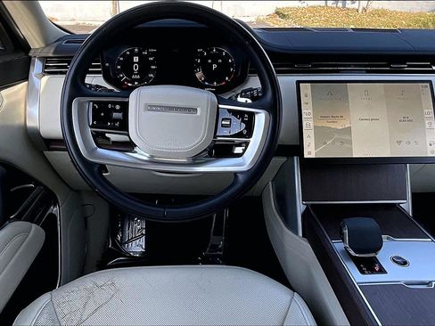 Used 2024 Land Rover Range Rover SE AWD/4WD image 5