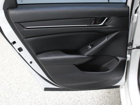 Used 2022 Honda Accord Sport image 28