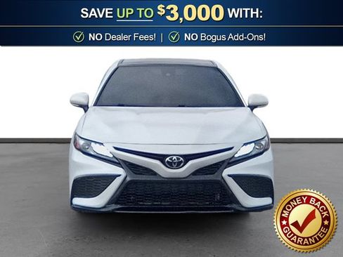 Used 2022 Toyota Camry XSE FWD image 11