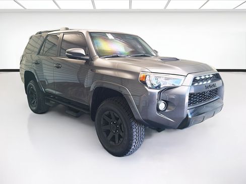 Used 2019 Toyota 4Runner TRD Off-Road Premium AWD/4WD image 3