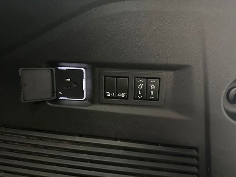 Certified 2023 Chevrolet Tahoe Premier image 30