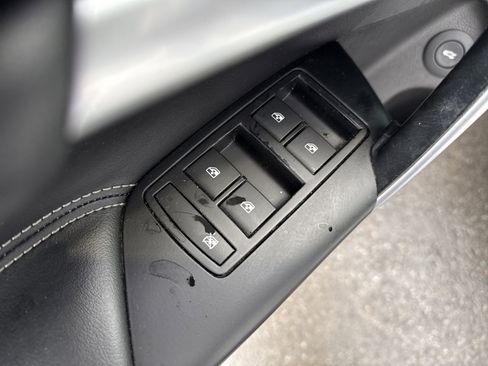 Used 2017 Buick Regal Premium image 16