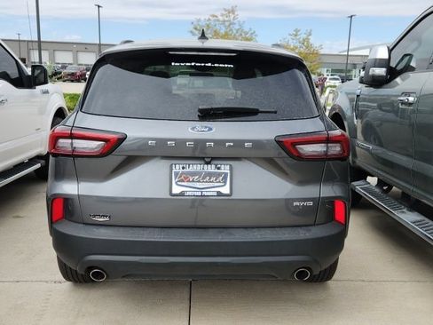 Used 2025 Ford Escape ST-Line AWD/4WD image 2
