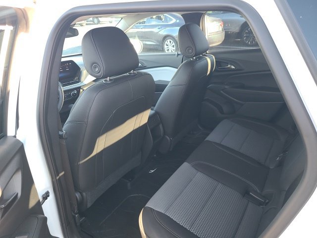 Used 2026 Chevrolet Trax LT FWD image 10