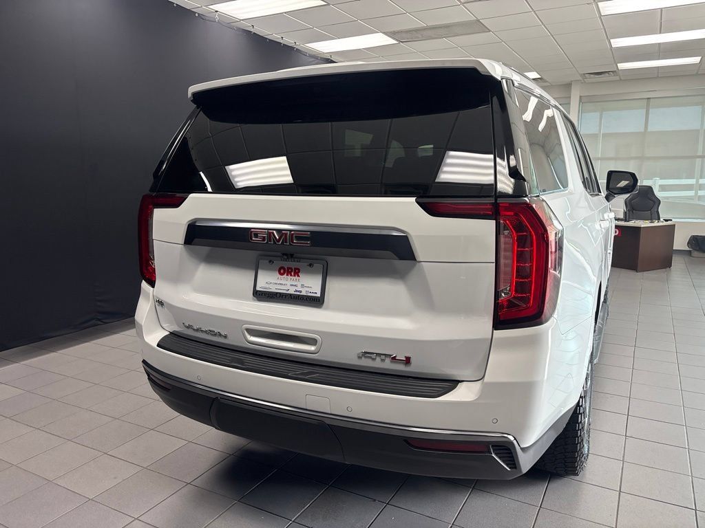 Used 2024 GMC Yukon AT4 w/ Technology Package AWD/4WD image 4