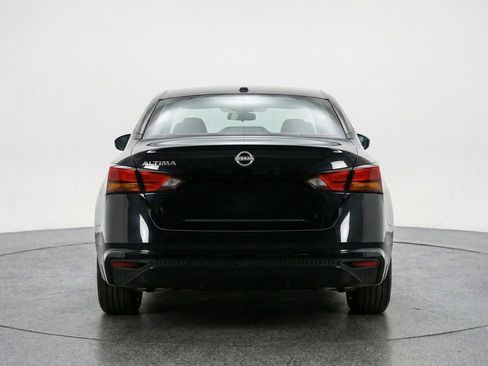 Used 2025 Nissan Altima 2.5 SV image 7