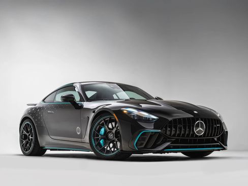 Used 2025 Mercedes-Benz AMG GT 63 image 11