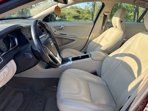 Used 2015 Volvo S60 T5 Premier Plus image 3