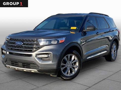 Used 2022 Ford Explorer XLT w/ Equipment Group 202A RWD image 1