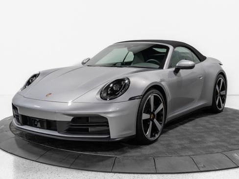 Used 2025 Porsche 911 Carrera RWD image 16