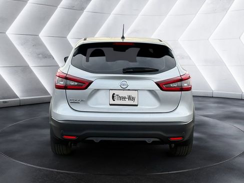 Used 2021 Nissan Rogue Sport S FWD image 4