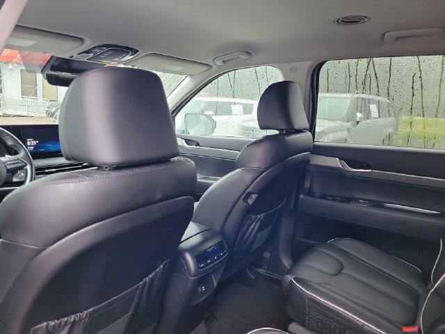 Used 2025 Hyundai Palisade SEL FWD image 13