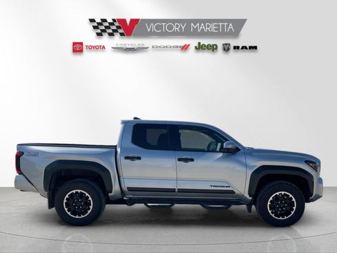 Used 2024 Toyota Tacoma TRD Off-Road w/ TRD Off Road Premium Package image 6