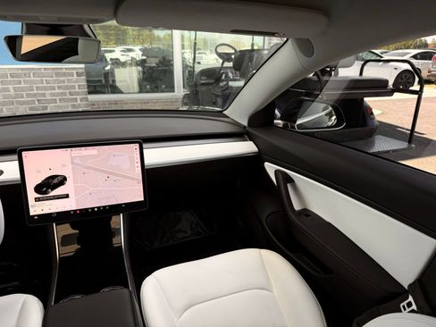 Used 2019 Tesla Model 3 Long Range RWD image 27