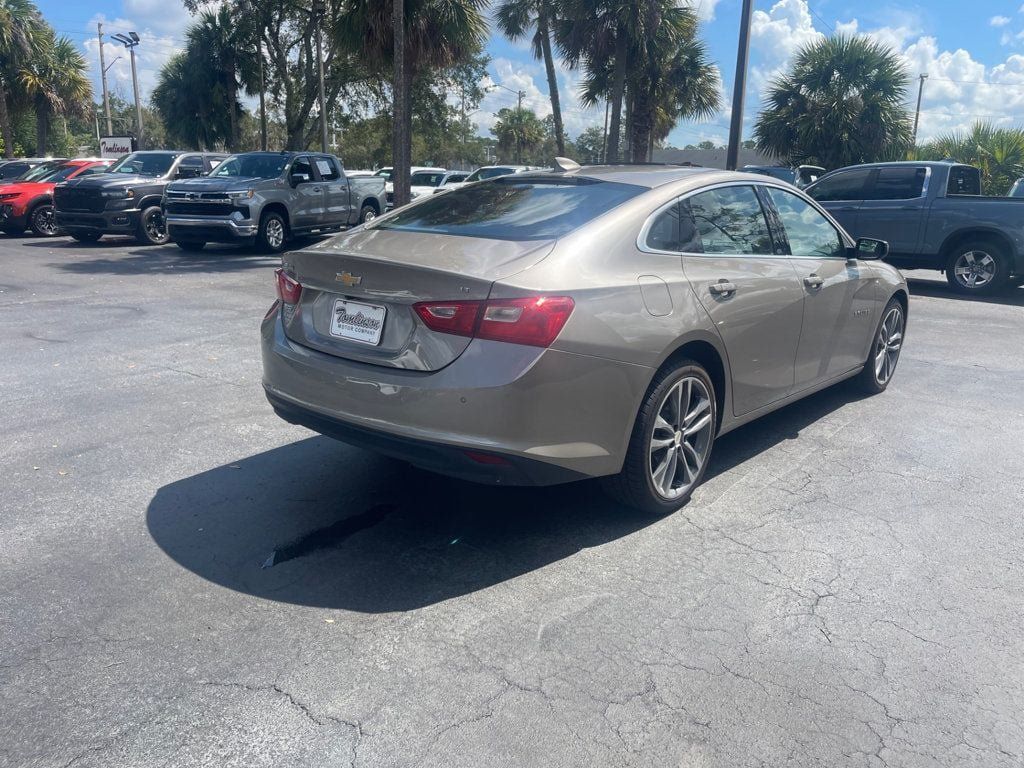 Used 2025 Chevrolet Malibu LT FWD image 4