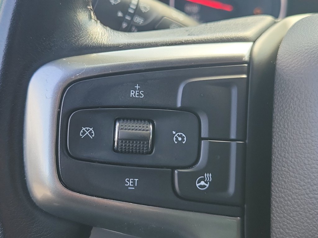 Used 2022 Chevrolet Silverado 1500 LT AWD/4WD image 31