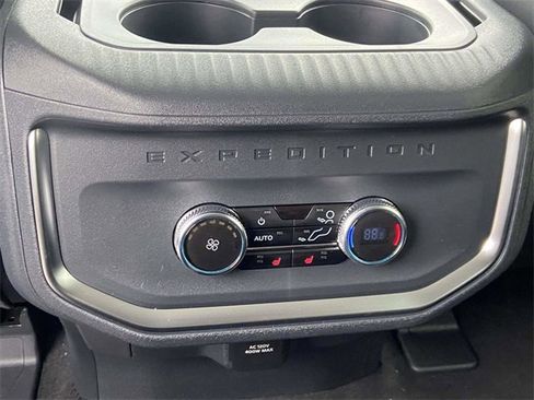 New 2025 Ford Expedition Max Platinum w/ Driver's Package image 10