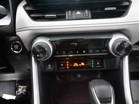 Used 2023 Toyota RAV4 Limited image 8