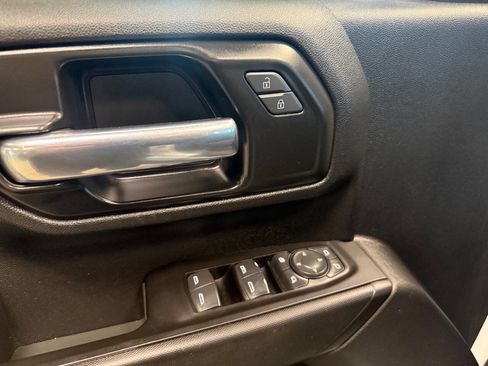 Used 2022 GMC Sierra 2500 Pro w/ Gooseneck/5TH Wheel Package image 15