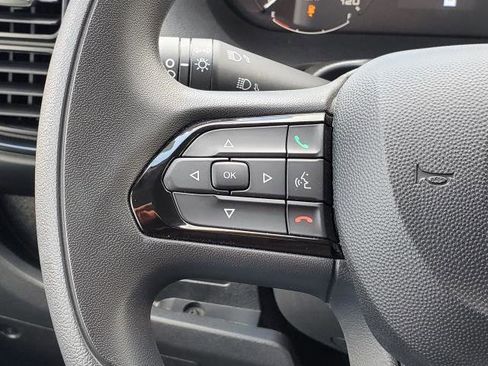 Used 2025 RAM ProMaster 2500 FWD image 9