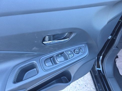 New 2025 Nissan Versa SV image 15