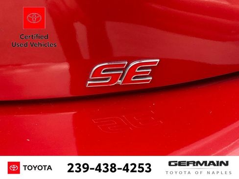 Used 2021 Toyota Corolla SE FWD image 5