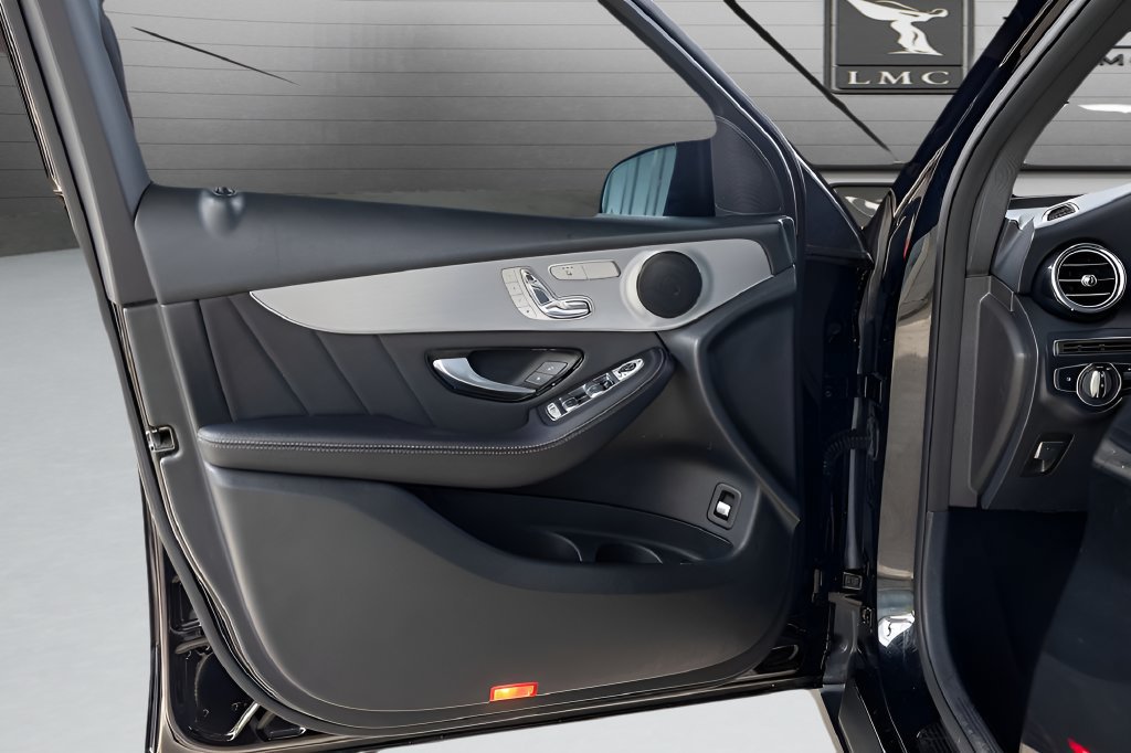 Used 2019 Mercedes-Benz GLC 300 image 31