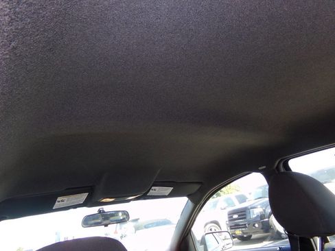 Used 2009 Ford Focus SE image 11