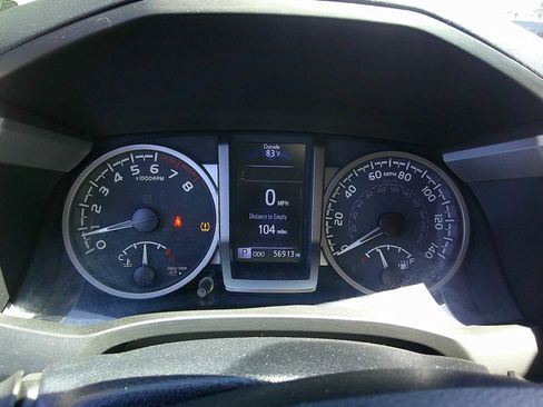Used 2020 Toyota Tacoma SR5 AWD/4WD image 11