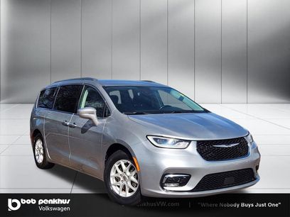 Used 2021 Chrysler Pacifica Touring-L