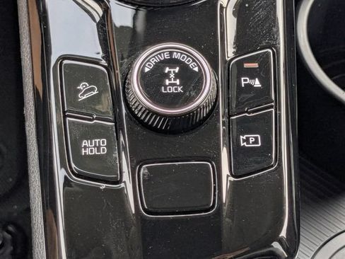 Certified 2024 Kia Sportage EX w/ EX Premium Package AWD/4WD image 32