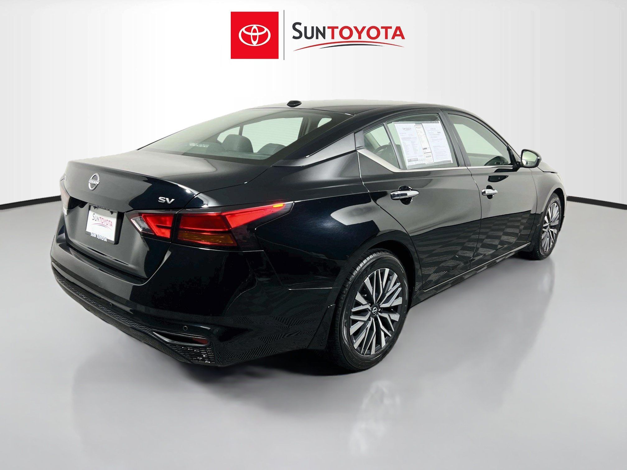 Used 2024 Nissan Altima 2.5 SV FWD image 4
