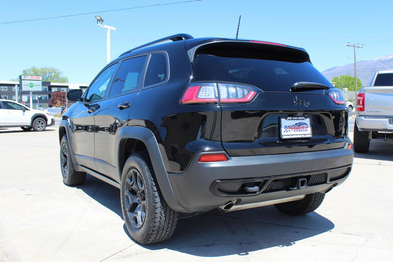 Used 2022 Jeep Cherokee Latitude w/ Sun & Sound Group AWD/4WD image 37