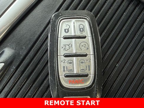 Used 2019 Chrysler Pacifica Limited w/ Advanced Safetytec Group image 22