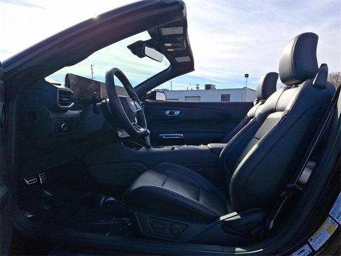 Used 2024 Ford Mustang GT Premium image 13