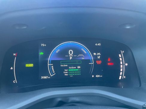 Used 2025 Toyota Camry LE image 40