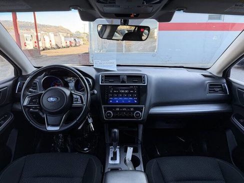 Used 2019 Subaru Outback 2.5i Premium image 14
