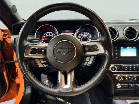 Used 2020 Ford Mustang Coupe RWD image 23