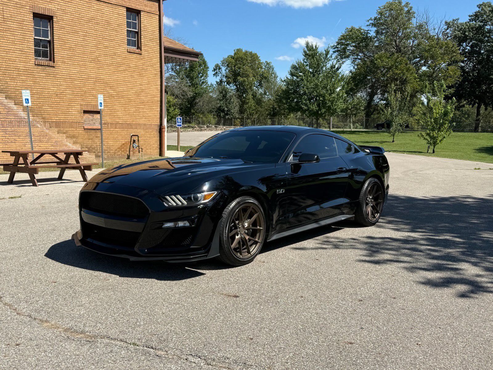 Used 2015 Ford Mustang GT Premium w/ Equipment Group 401A RWD image 2