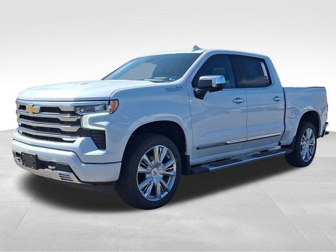 New 2026 Chevrolet Silverado 1500 High Country w/ High Country Premium Package AWD/4WD image 3