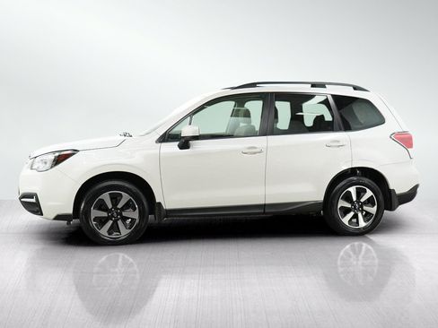 Used 2018 Subaru Forester 2.5i Premium AWD/4WD image 2
