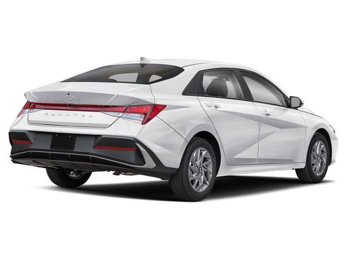 New 2025 Hyundai Elantra SEL image 19