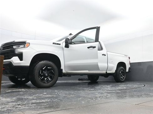 Used 2022 Chevrolet Silverado 1500 LT Trail Boss image 32