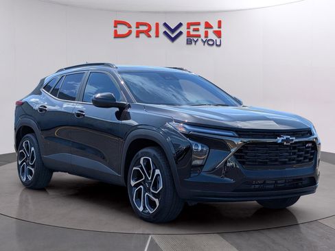 New 2026 Chevrolet Trax RS w/ Driver Confidence Package FWD image 7